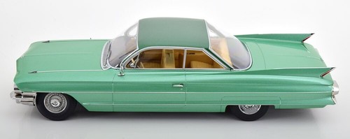 Cadillac Coupe DeVille Series 62 1961 verde claro metálico escala 1:18 KK KKDC181253 - Imagen 3 de 6