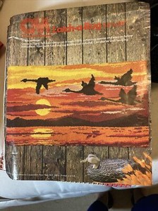 Vintage CM Columbia Minerva Latch-a-Rug 65 Yarn Bundles Multiple Colors READ