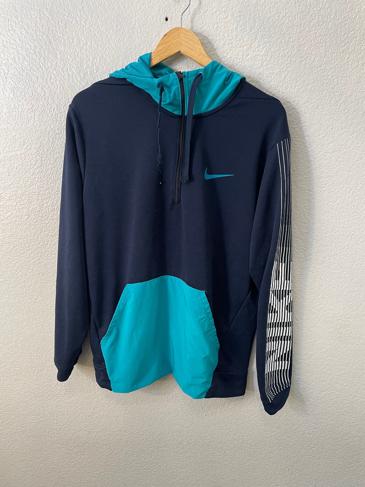 Nike Dri-Fit Standard Fit 1/2 Zip Pullover Hoodie Men’s Medium Blue