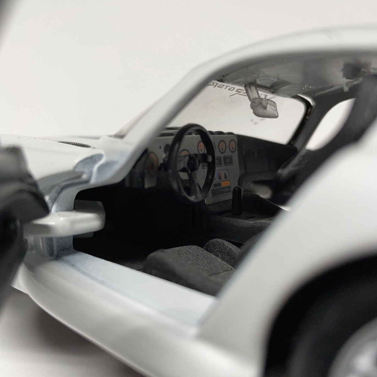 【未組立】希少 maisto マイスト 1/24ダッジバイパーGT2 Dodge Viper GT2 White Blue Maisto 1:24 NIB Die Cast Metal | eBay