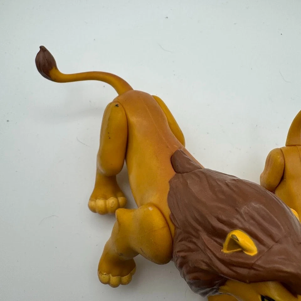 Figura De Colección Rey León Lucha Batalla Acción Joven Simba Disney Simba Mattel 1994 Foto 2 de 4
