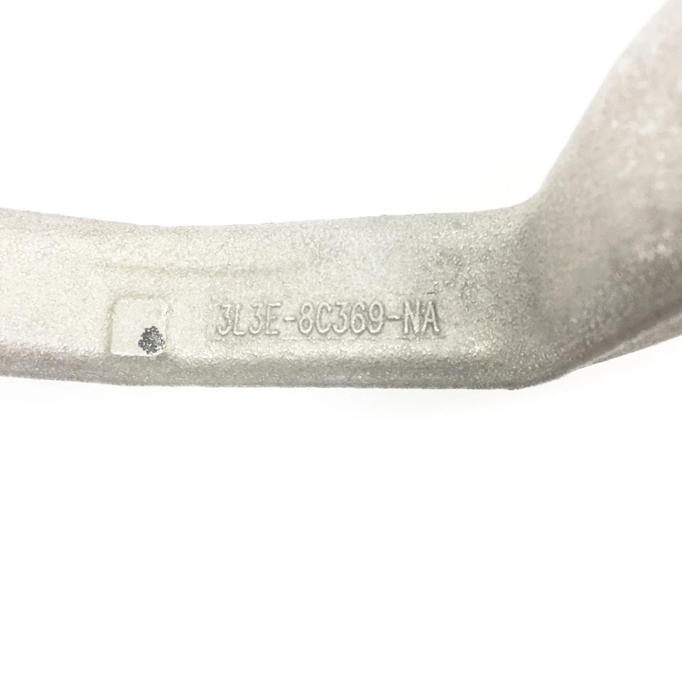 Carcasa de tubo cruzado de refrigerante Ford 5,4 L 2005-2010 F150 F250 3L3E8C369 Foto 3 de 4