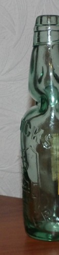 ANTIQUE 10OZ LION CODD LAYCOCK CHESTER SPARKLING CHERRY CIDERETTE LABEL - Picture 3 of 3