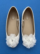 Cat & Jack Big Girl Size 4 White Flower Slip-on Ballet Flats Textile Upper EUC