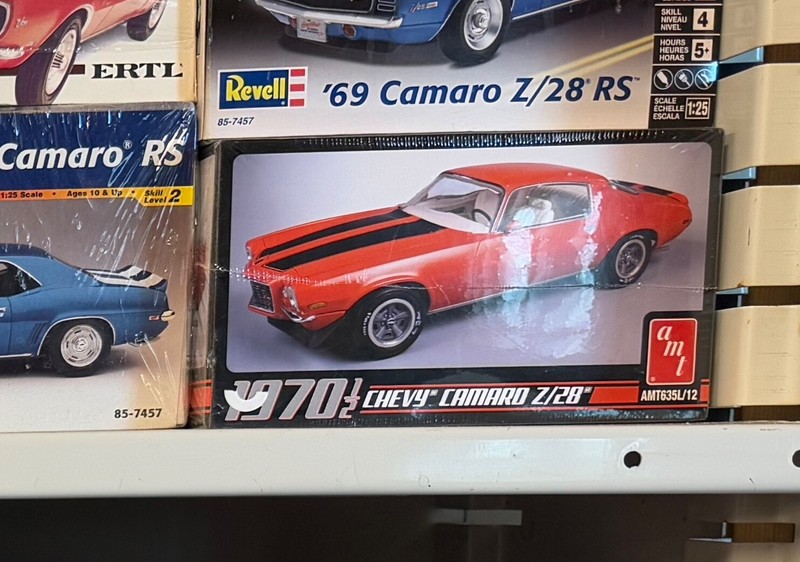 AMT 6896 '70 1/2 Chevrolet Camaro Z-28 Model Kit 1/25 Started PARTS LOT OPEN 