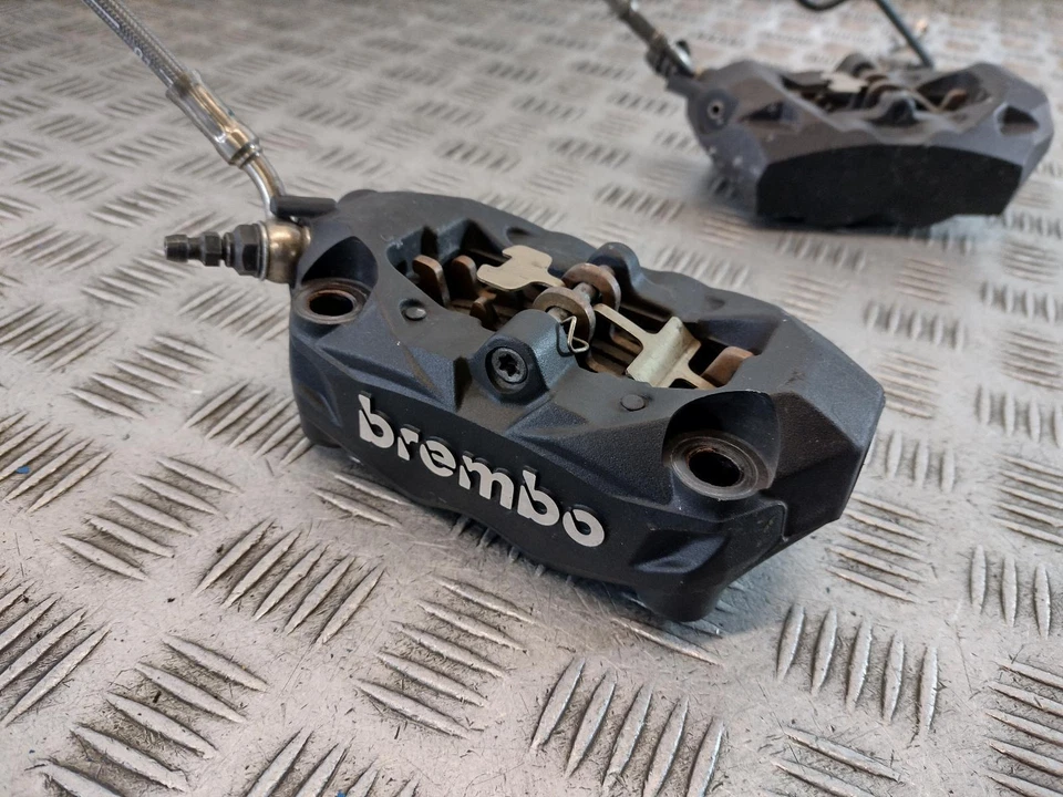 Juego de pinzas delanteras Triumph Street Triple 765 2018 Foto 2 de 4