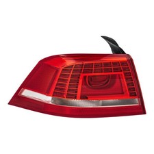 HELLA Rückleuchte Heckleuchte Links Äusserer für VW Passat Limousine (362)
