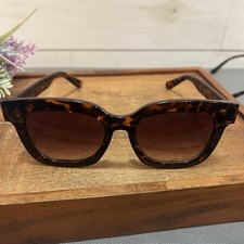 Jones New York Sunglasses Adult Unisex Tortoise Frame Gradient Lens Sun Glasses