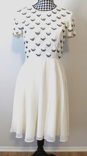 French Connection Size 4 Cream & Black Beaded 3D Flowers Fit and Flare SS Dress