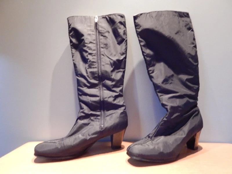 Vintage 1970s Black Warm N Smart Revelations Snow Fleece Tall Boots Mod Heel 8.5 - Image 3 of 4