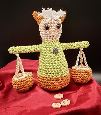 Amigurumi Waage gehäkelt aus Baumwolle, handmade Geschenk und Deko, ca. 15 Cm