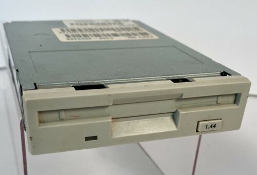 PANASONIC JU-257A655P P006-3503486 3.5" 1.44MB Floppy Disc Drive Beige  - Afbeelding 1 van 4