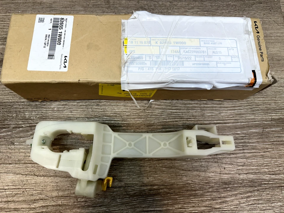 Conjunto base Kia Rio 2012-2017 - manija exterior puerta delantera LH 826551W000 Foto 2 de 4