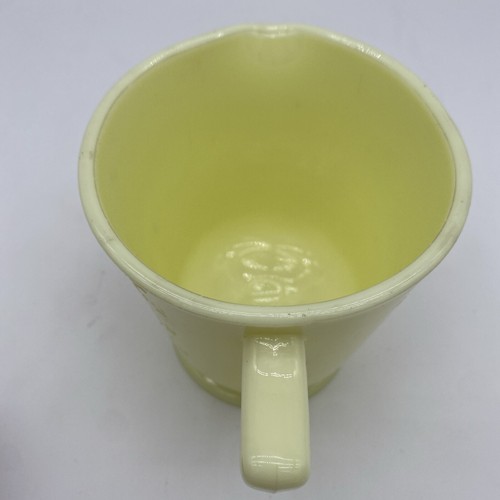 Vintage McKee Yellow Custard Glass 4 Cup Measuring Pitcher Handle UV Reactive - Picture 10 of 22