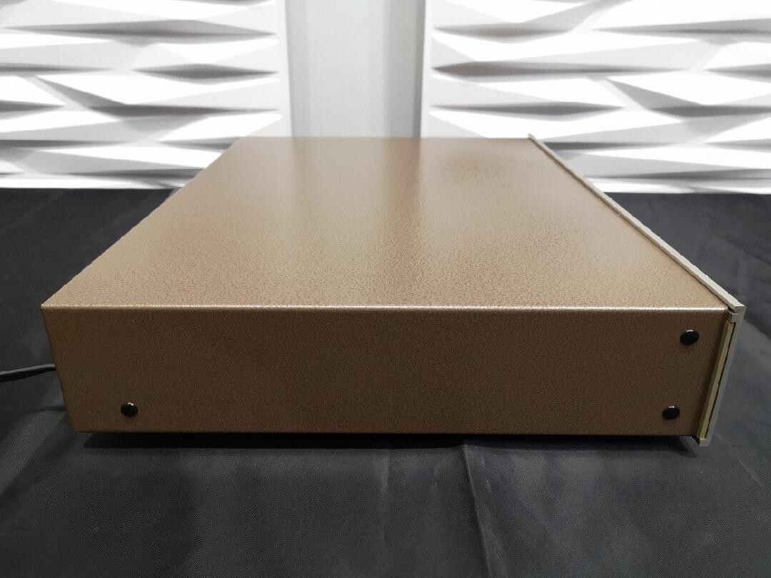 Marantz ST-5 FM/AM high quality synthesizer tuner Operation Marantz ST-5 FM/AM high quality synthesizer tuner Operation