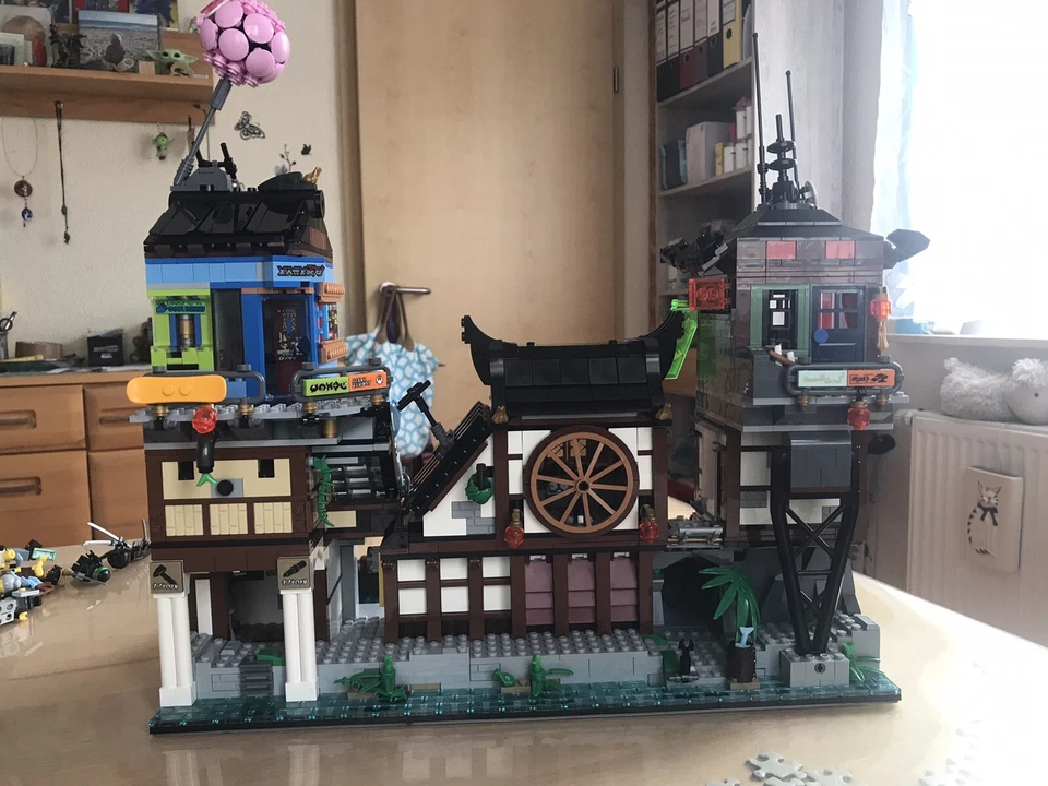 LEGO 70657 NINJAGO City Docks, Foto 3 von 5