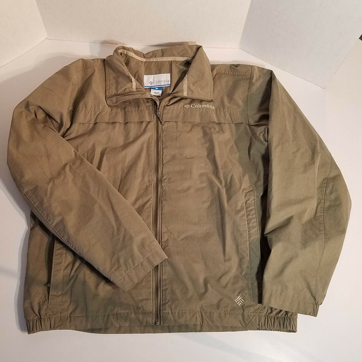 Columbia Soft Shell Size M Tactical Khaki, Vented, Mesh, Zip Front