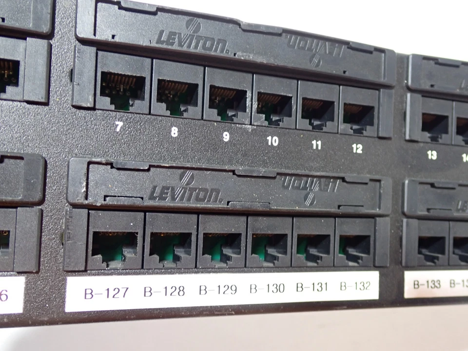 PANEL DE CONEXIÓN LEVITON CAT 6 EXREME 6+ USADO Foto 2 de 4