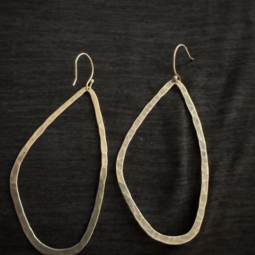 Silpada Sterling Silver Hammered Design Teardrop Outline Hook Earrings 5g 3 Inch
