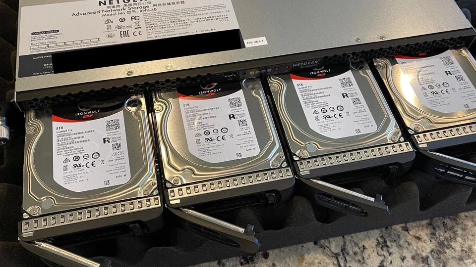 Netgear RN3138-100NES Netgear ReadyNAS 3138 Network Attached Storage with drives - Image 4 of 4