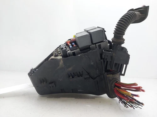 6G9T14A076MB Caja Reles/Fusibles para VOLVO XC70 Kinetic AWD 2010 9122932 - Imagen 3 de 10