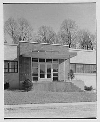 Photo:Certain-teed Corp., Paoli, Pennsylvania. Entrance detail I
