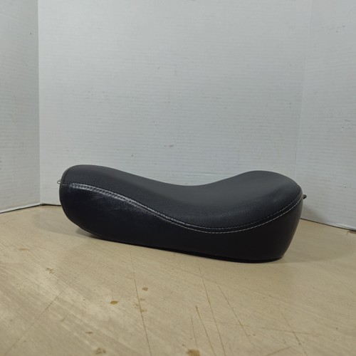 Harley-Davidson Motorcycle Seat Sportster Black Seat RDW-92/61-0067 - Picture 3 of 24