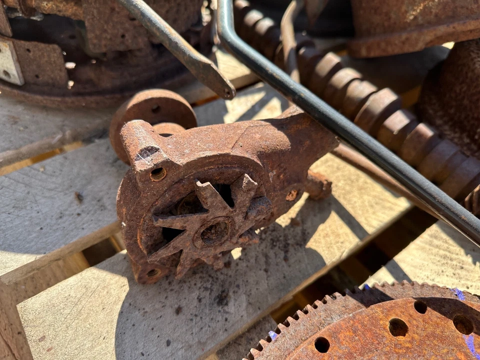 Ford 1966 lote de 6 cilindros frenos de tambor delanteros traseros husillos colector de escape #4 Foto 4 de 4