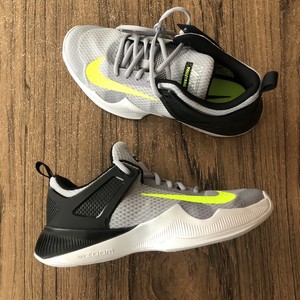 nike women's air zoom hyperace volleyball shoes