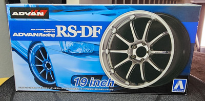 Aoshima 1/24 ADVAN RACING RS-DF 19inch Model Wheel Set