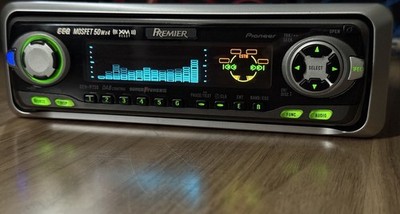 PIONEER CAR AUDIO STEREO CD AUX BLUETOOTH OLD SCHOOL DEH-P730 EQ GRAPHIC DISPLAY