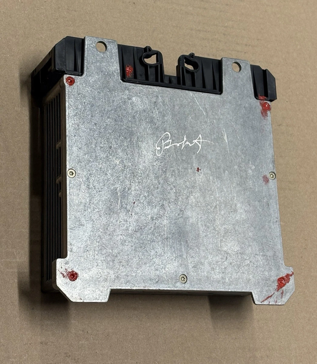 Mercedes Benz Engine Control Unit 022-545-57-32 00 photo 3