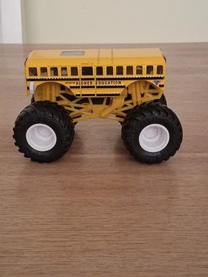 Hot Wheels Monster Jam 1:64 Truck - Higher Education Cool Bus