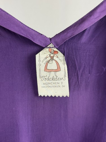 Traditional Bavarian Dirndl - Vintage, Purple with Balcony Neckline (Size S) - Bild 7 von 7