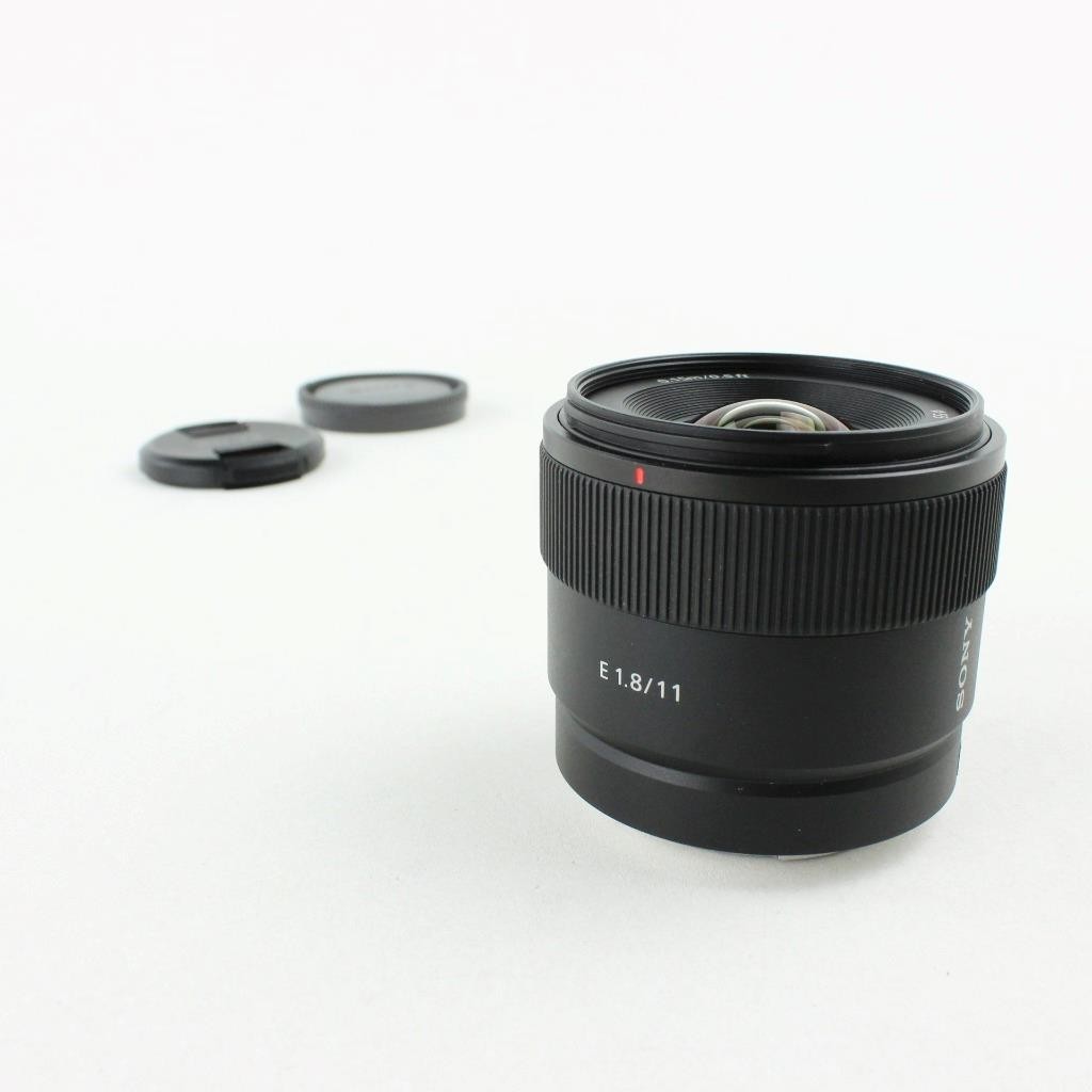 ほぼ新品 SONY E 11mm F1.8 SEL11F18 Amazon.com : Sony E 11 mm F1.8 | APS-C Wide Angle Prime Lens