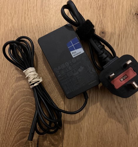 Original Microsoft Model 1625 Power Adapter 12V 2.58A for Surface Pro 3 - Picture 4 of 4