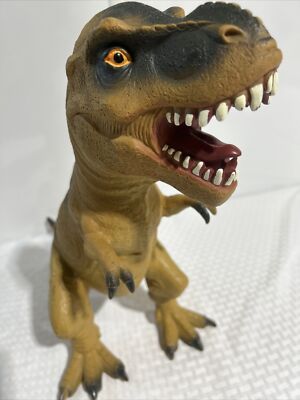 Animal Planet 2019 Giant 16