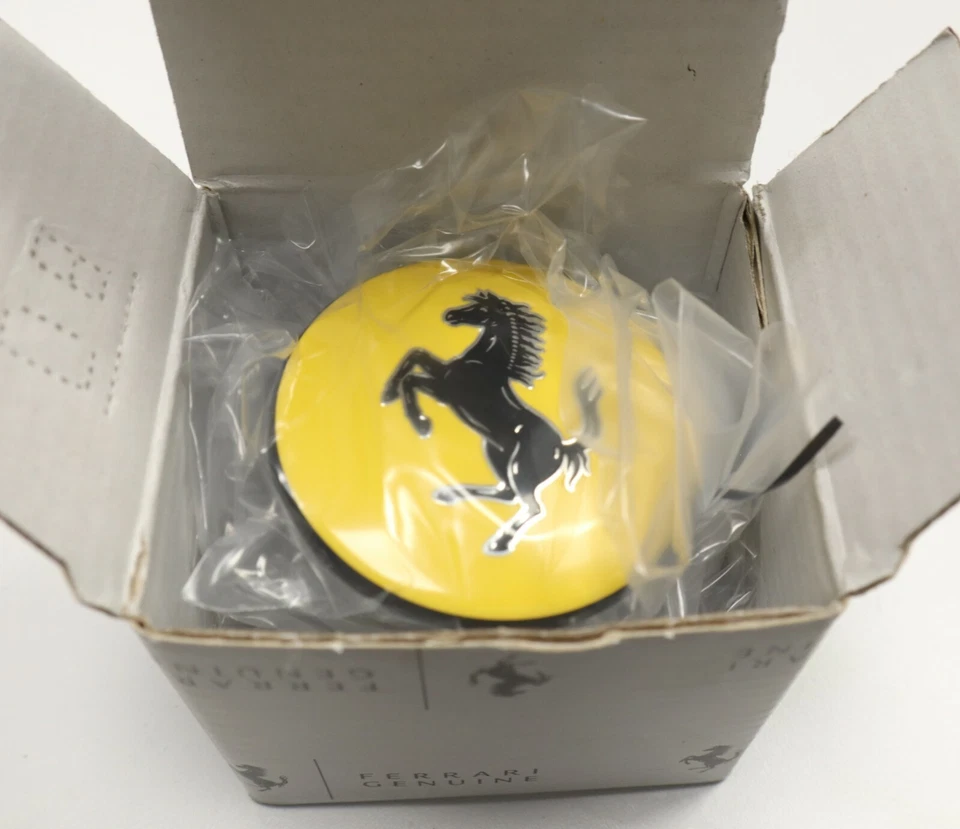 1 COPRIMOZZO FERRARI GIALLO LUCIDO CAP CENTRALE ORIGINALE 000340066 - Immagine 2 di 3