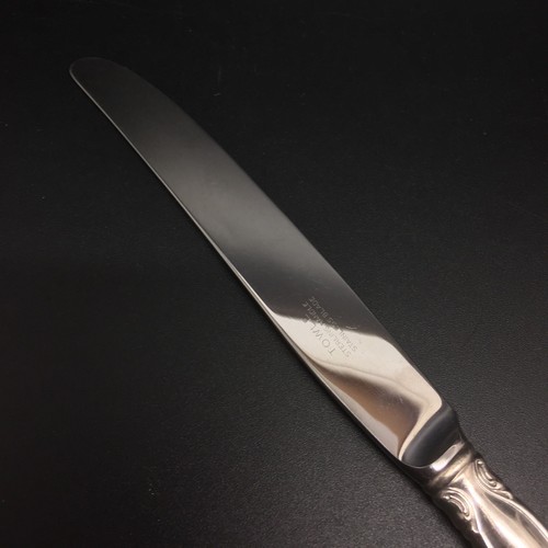 Towle Sterling Handle FRENCH PROVINCIAL 8-7/8" Dinner Knife (FFF) - Picture 3 of 4
