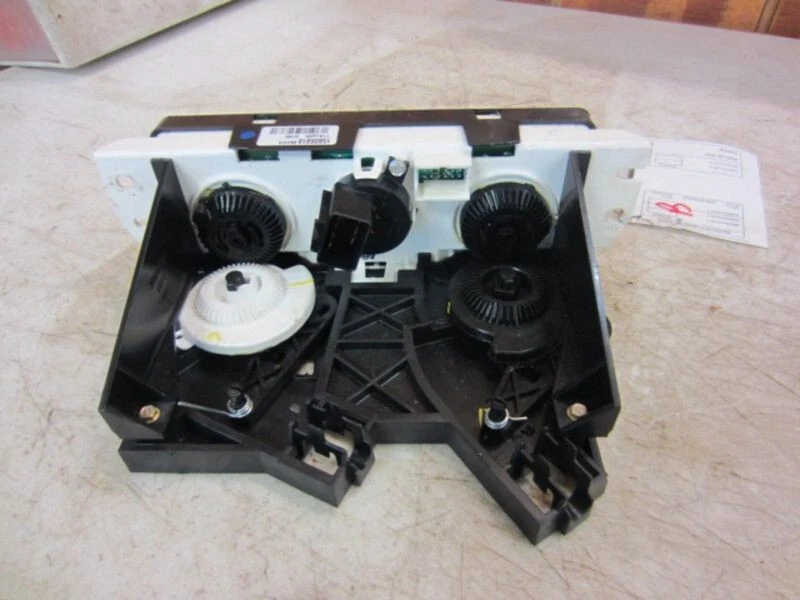 2006-2007 Saturn Ion AC A/C Heater Climate Temperature Control OEM - Image 2 of 4