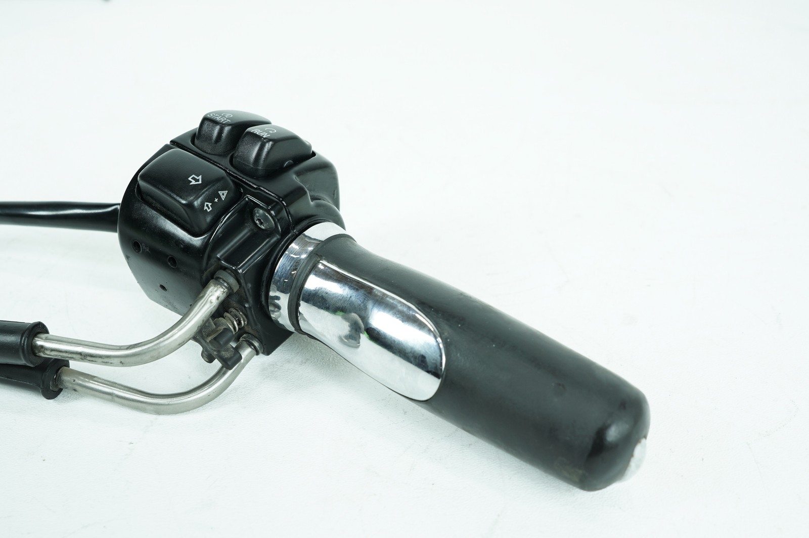 04 Harley Touring Road King Custom OEM Right Engine Start Kill Switches Controls