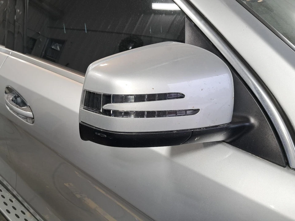 Used Right Door Mirror fits: 2017 Mercedes-benz Mercedes gls-class 166 Type GLS3 - Image 3 of 4