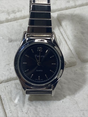 Vintage Futura Classic Silver Tone Flex Band Quartz Watch New Battery EUC - Picture 2 of 10
