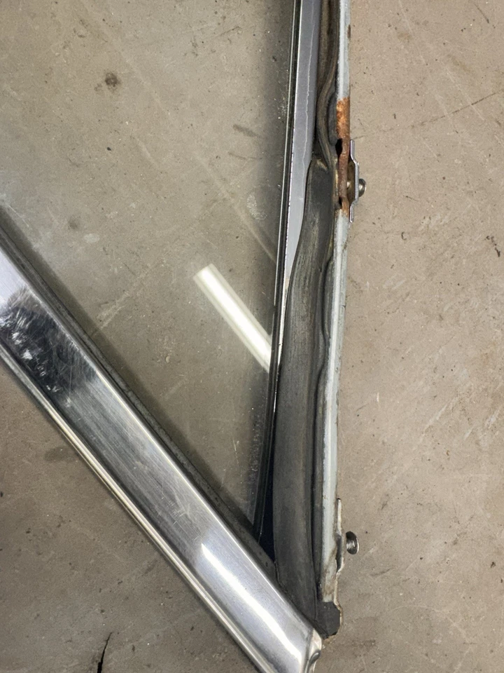 Chevy Impala 1963 1964 ala de ventilación marcos de ventanas sedán de 2/4 puertas BelAir Biscayne Foto 2 de 4