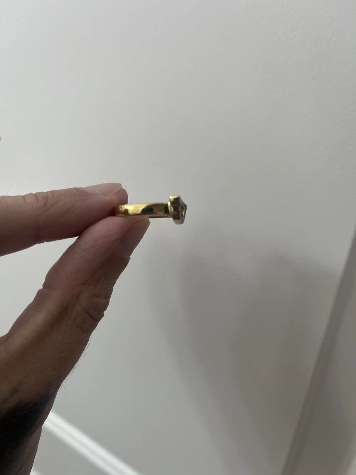 Anillo Kate Spade Brad Goreski Gafas Negro/Oro 12k Chapado Talla 6 COMO NUEVO Foto 4 de 4