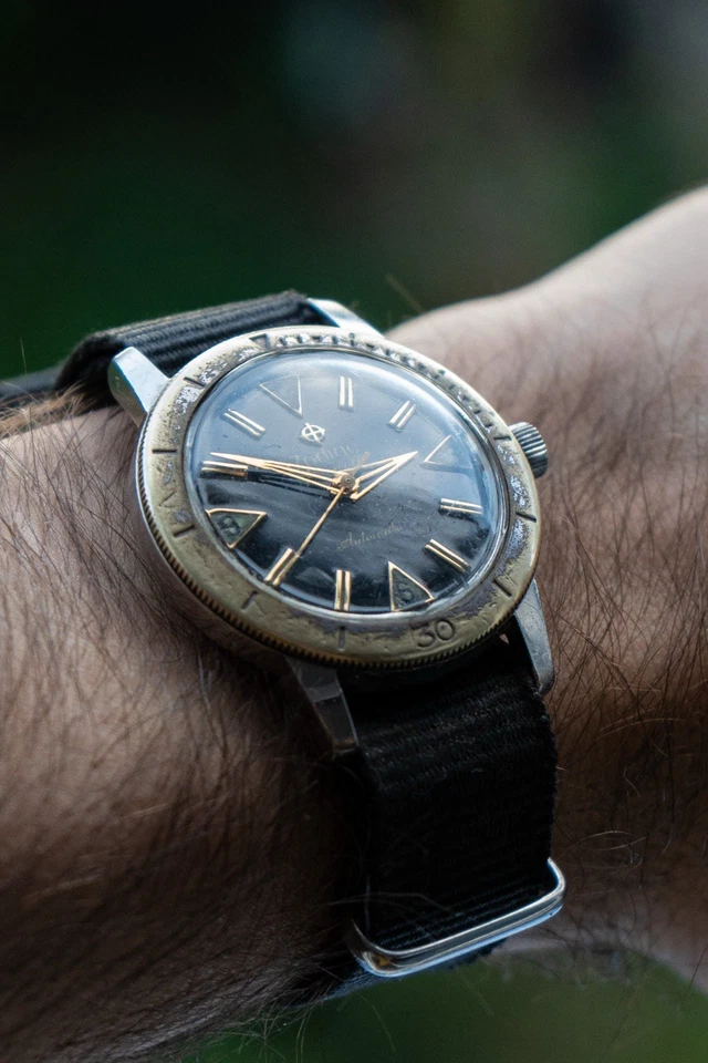 Reloj automático de buceo Zodiac Seawolf vintage años 60 - recientemente reparado Foto 2 de 4