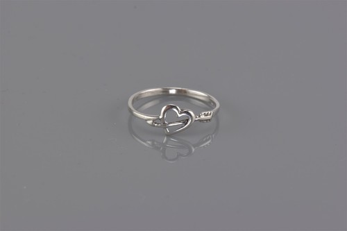 Anillo pequeño de plata esterlina con flecha a través del corazón talla 925 - Imagen 7 de 7