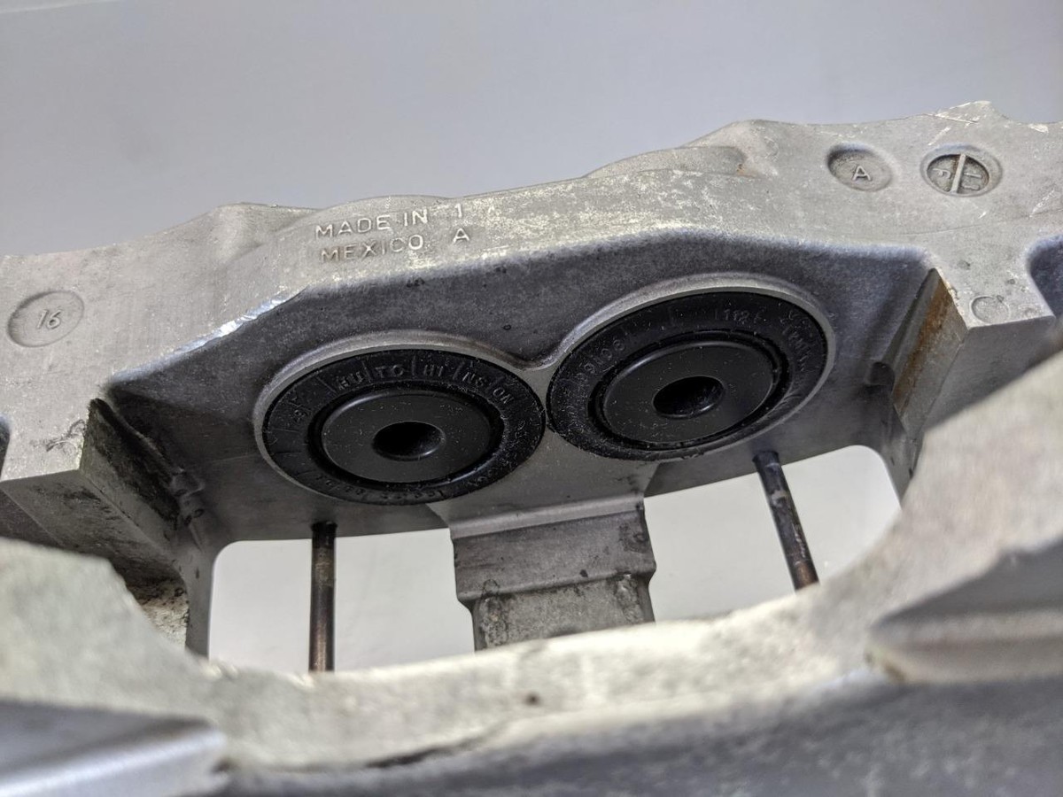 84135641 Cadillac Brembo Front Right Passenger Side Bare Caliper