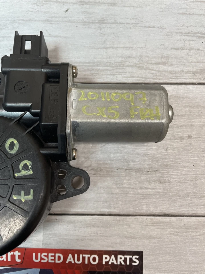 Mazda CX5 2013 2016 ventana eléctrica motor lado del pasajero delantero derecho OEM D01G5858X Foto 3 de 4