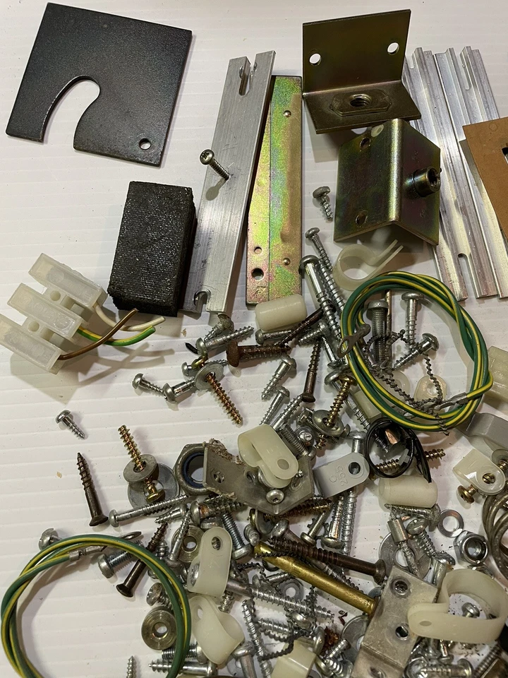 JUKEBOX NSM Prestige 160 Surtido Herrajes Tornillos Tuercas Pernos Placas Soportes Foto 3 de 4